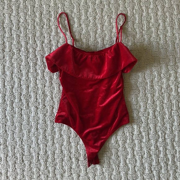 NBD Red Ribbed Velvet Bodysuit S - Picture 1 of 5